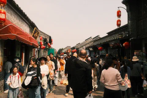 a busy market street in Yanzhou